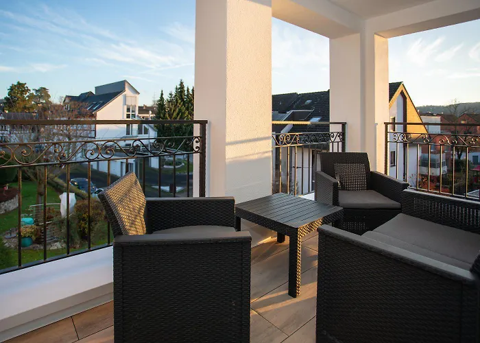 Rheintal Luxusresidenz In Roehndorf *